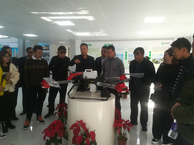 那曲、富陽兩地農業代表團參觀考察瓶窯基地