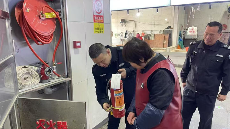 浦江農(nóng)批市場(chǎng)開(kāi)展&ldquo;問(wèn)與答、學(xué)與用&rdquo;消防安全主題活動(dòng)